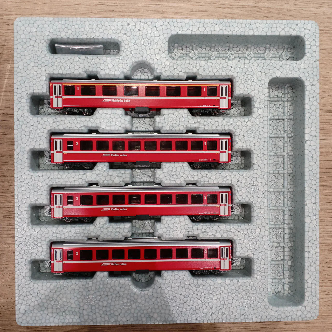 KATO N Gauge Alps Red Passenger Car EWI. 4-Car Set A 10-1413