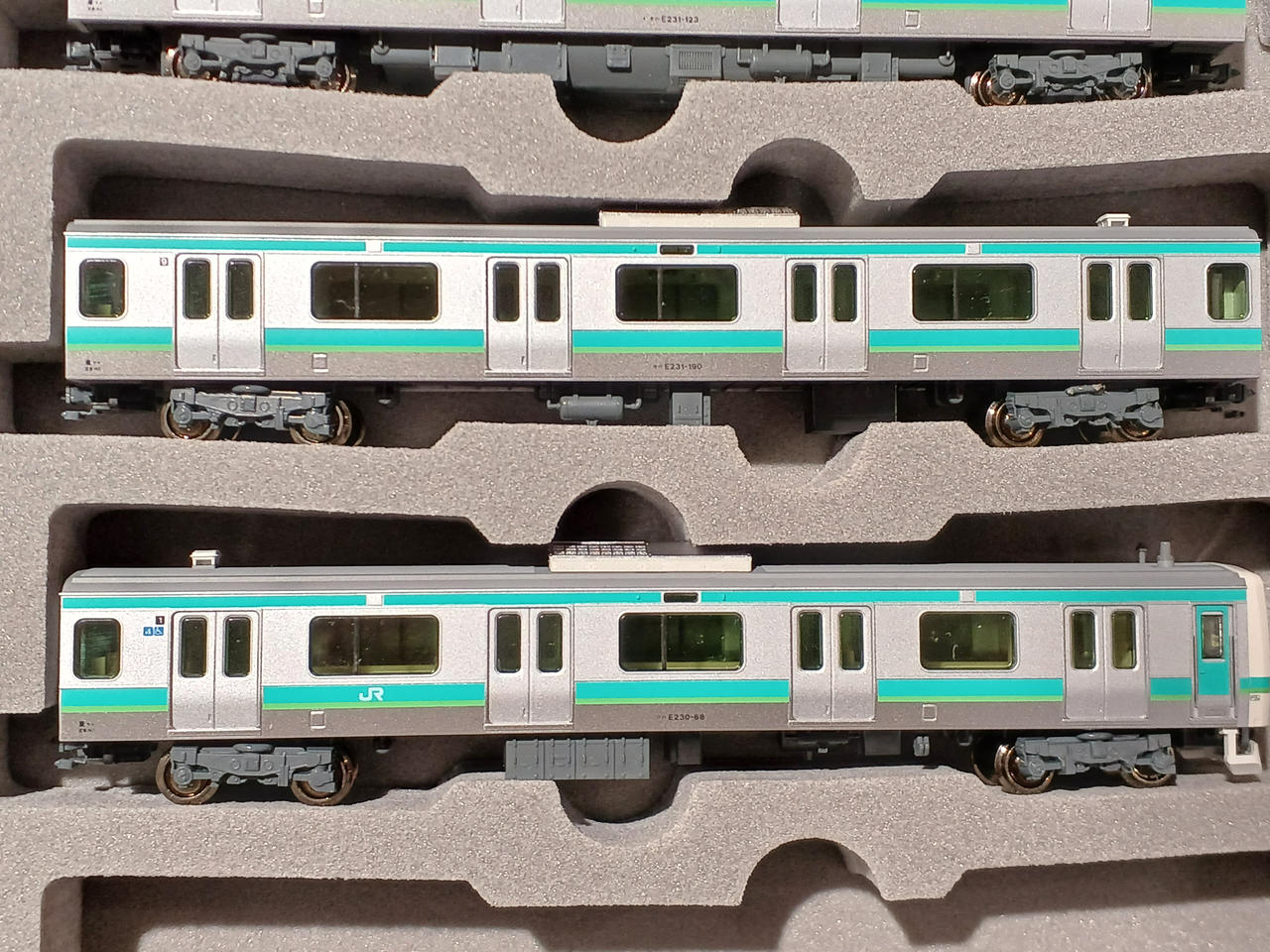 KATO N Gauge E231 Series Joban Line / Ueno-Tokyo Line 6-Car Basic Set - Image 2