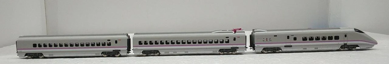 KATO N Gauge E3 Series Akita Shinkansen 'Komachi' 6-Car Set - Image 11