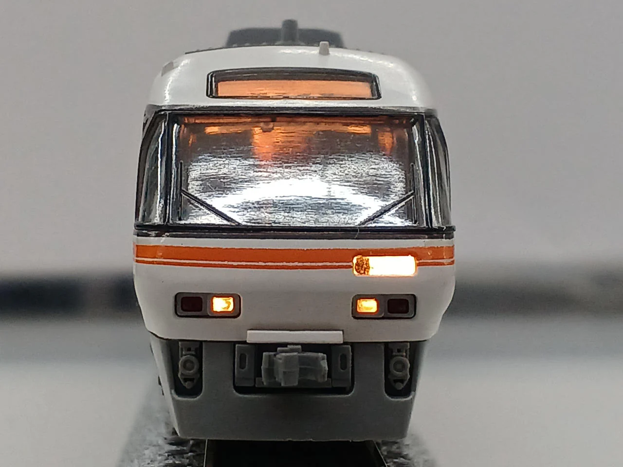 KATO N Gauge KiHa 85 10-316 KiHa 85 Series Wide View Fold - Image 9