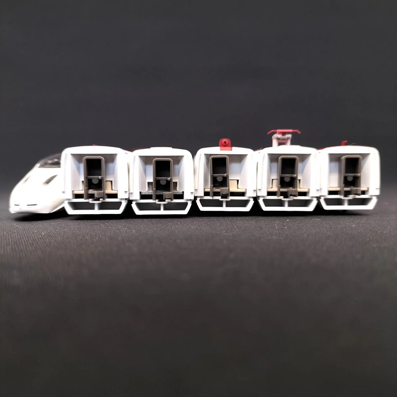 KATO N Gauge Kyushu Shinkansen 800 Series 'Sakura Tsubame' 6-Car Set - Image 5