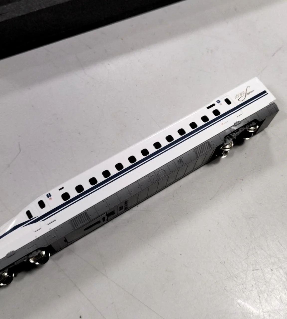 KATO N Gauge N700S Shinkansen 'Nozomi' - Image 7