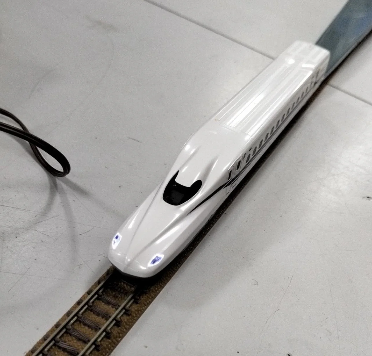 KATO N Gauge N700S Shinkansen 'Nozomi' - Image 8