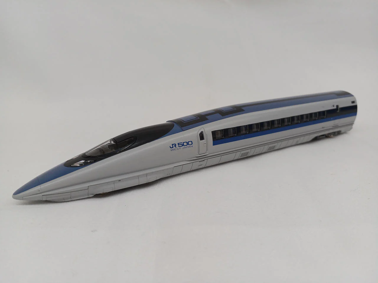 KATO N Gauge Starter Set Special 500 Series Shinkansen [Nozomi] - Image 9