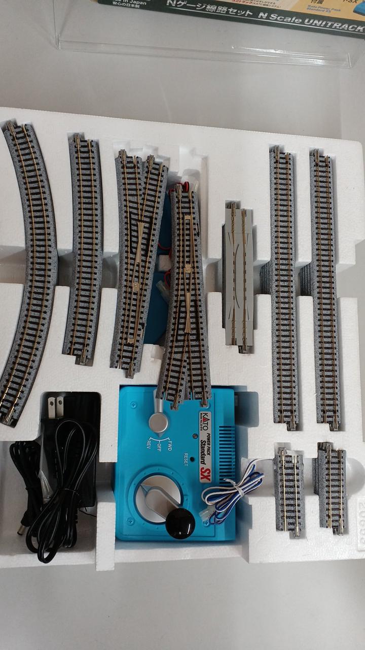 KATO N Gauge Track Set 20-853 Basic Endless Track Set with Passing Track - Image 8