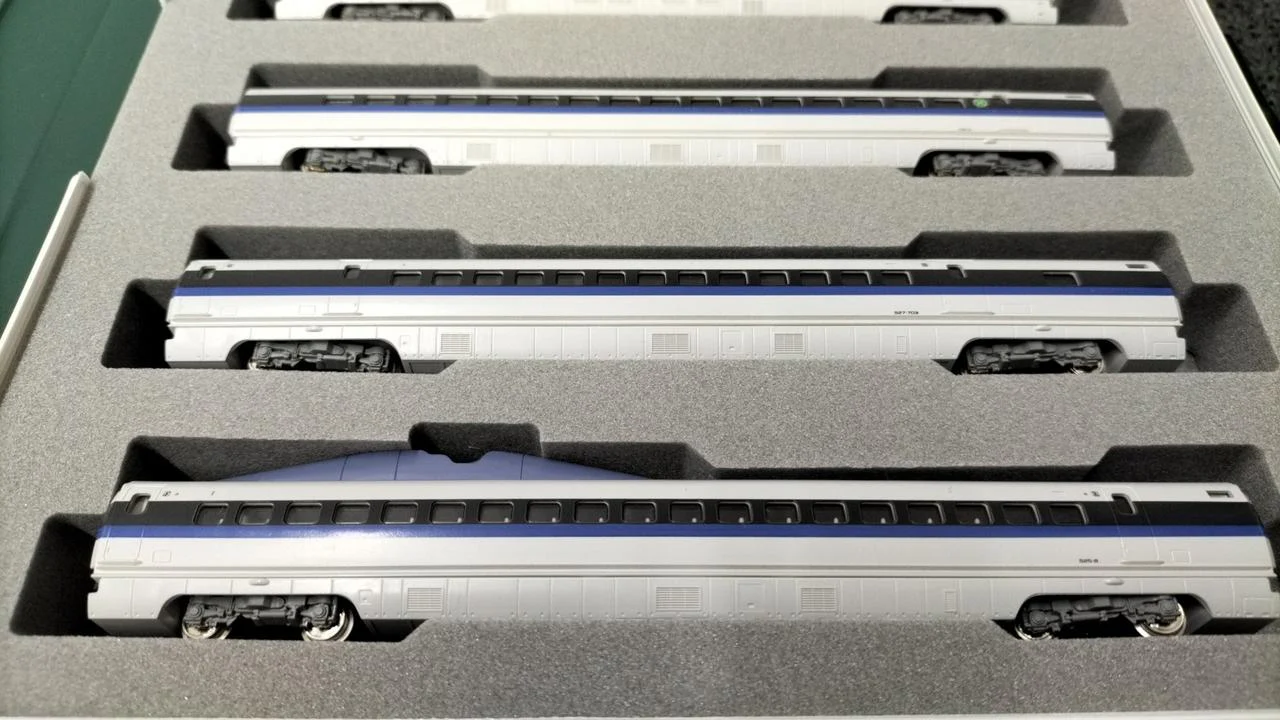 KATO N Gauge Train Shinkansen 10-383 500 Series Shinkansen "Nozomi" Extension Set - Image 7