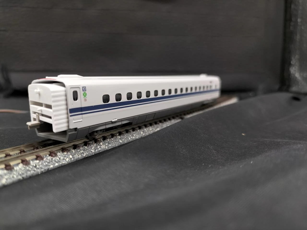 KATO N700 Series Shinkansen 8-Car Basic Set 10-1817 - Image 6