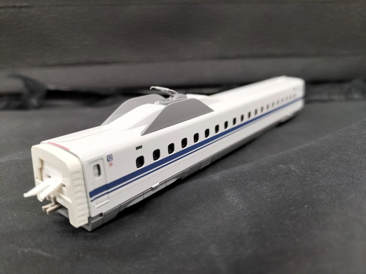 KATO N700 Series Shinkansen 8-Car Basic Set 10-1817 - Image 7
