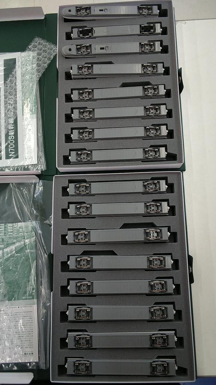 KATO Sekisui Metal N Cage N700S Shinkansen Nozomi Basic Set + Add-on A + Add-on B 10-1697/1698/1699 16-Car Full Set - Image 13
