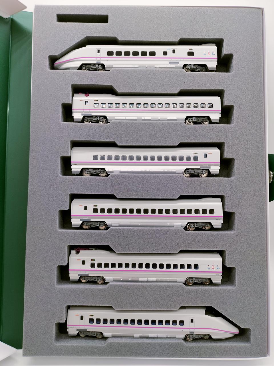 KATO Shinkansen E3 Series Akita Shinkansen 'Komachi' 6-Car Set - Image 2