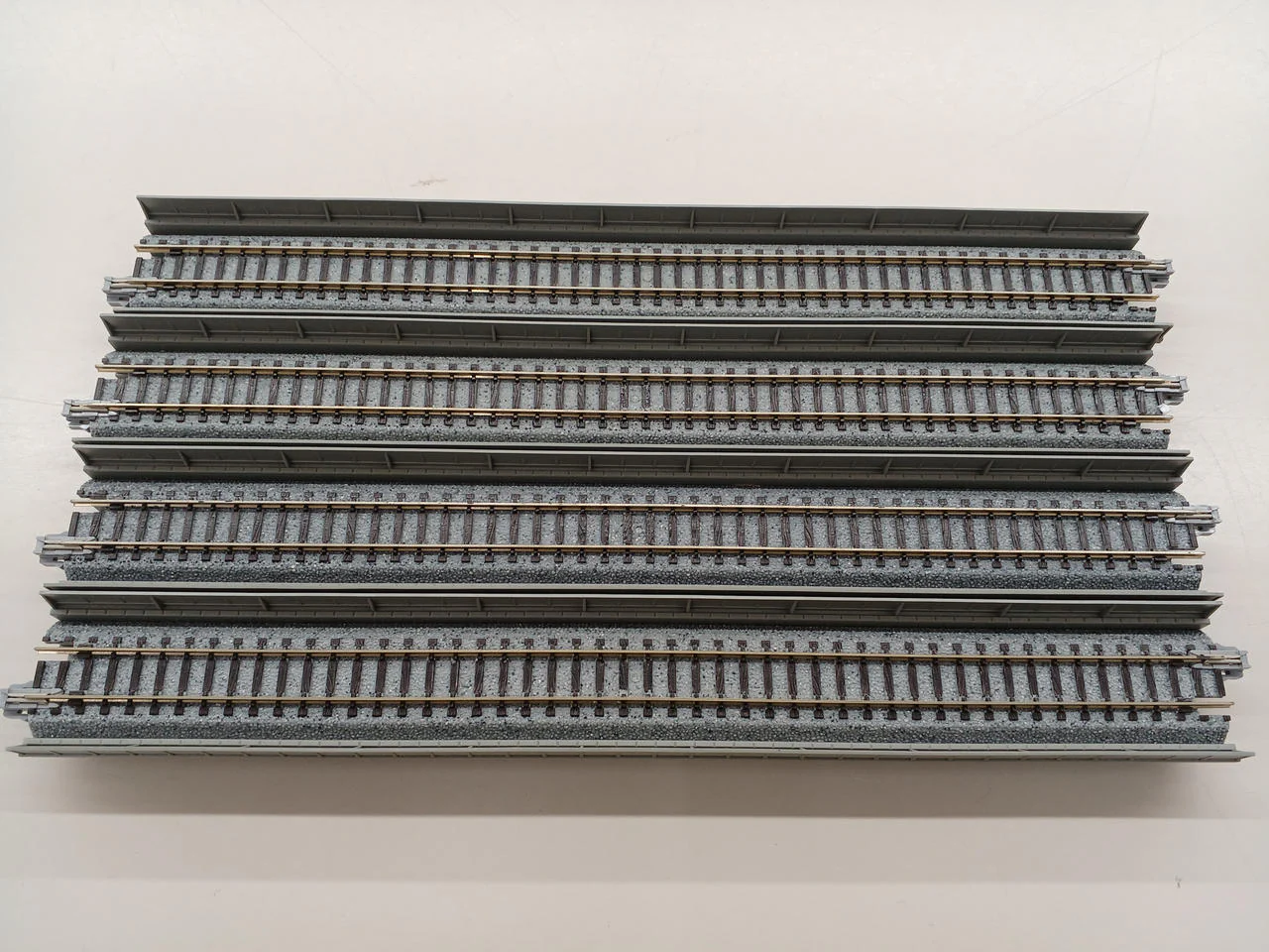 KATO UNITRACK Track Sets (3 types: V1, V2, V3) 20-860, 20-861, 20-862 - Image 10