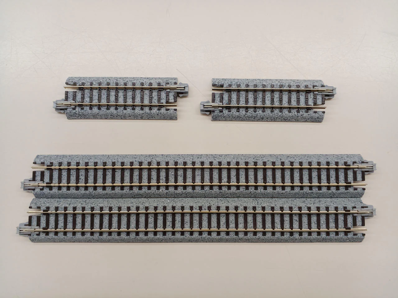 KATO UNITRACK Track Sets (3 types: V1, V2, V3) 20-860, 20-861, 20-862 - Image 18
