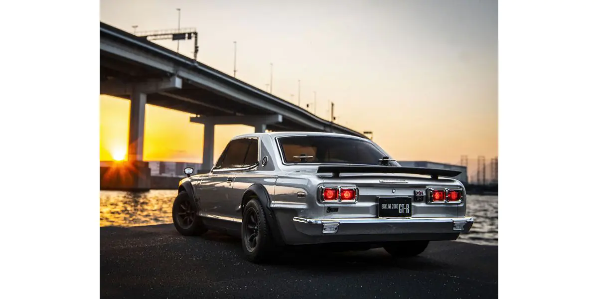Kyosho 34425T1C FAZER Mk2 FZ02 NISSAN SKYLINE 2000GT-R(KPGC10) Tuned Ver. Silver - Image 3