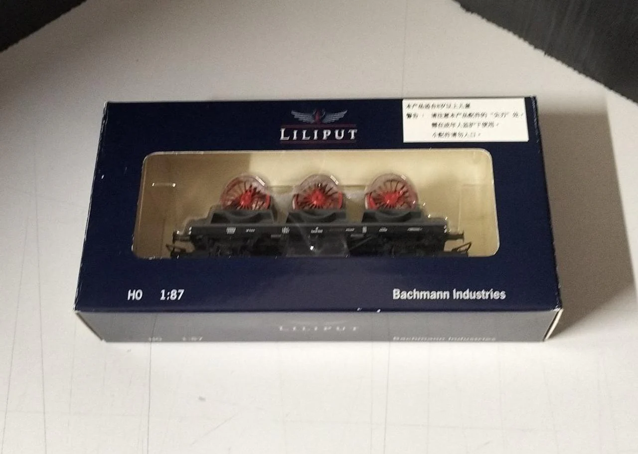LILLIPUT HO gauge FLAT WAGEN WITH LOCO WHEEL LOCO