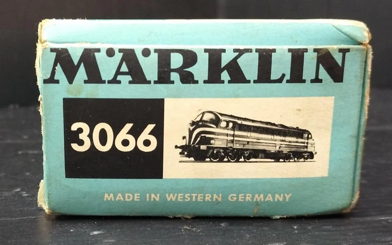 MARKLIN train 3066 DIESEL LOCOMOTIVE - Image 3