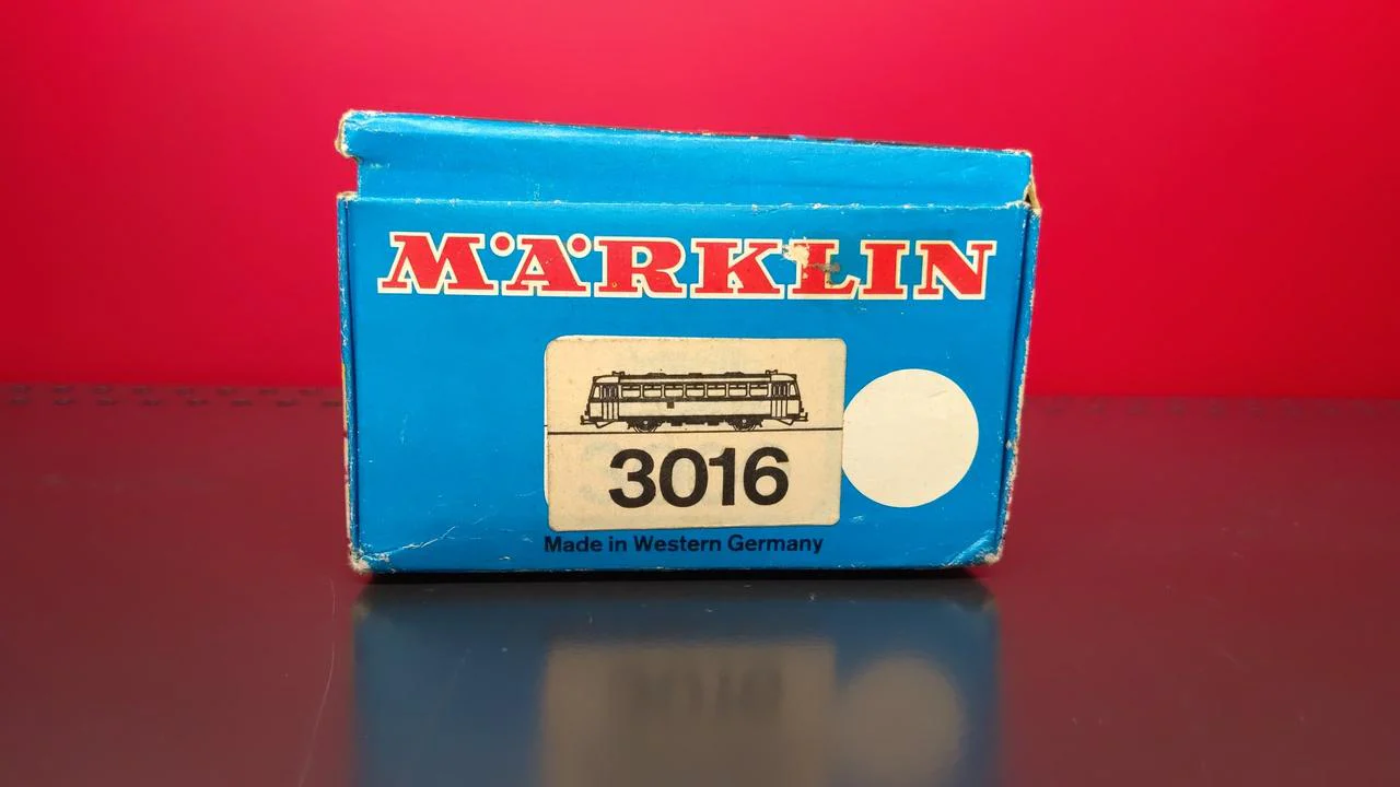 Märklin HO Gauge Rail Bus 2-Car Set - Image 15