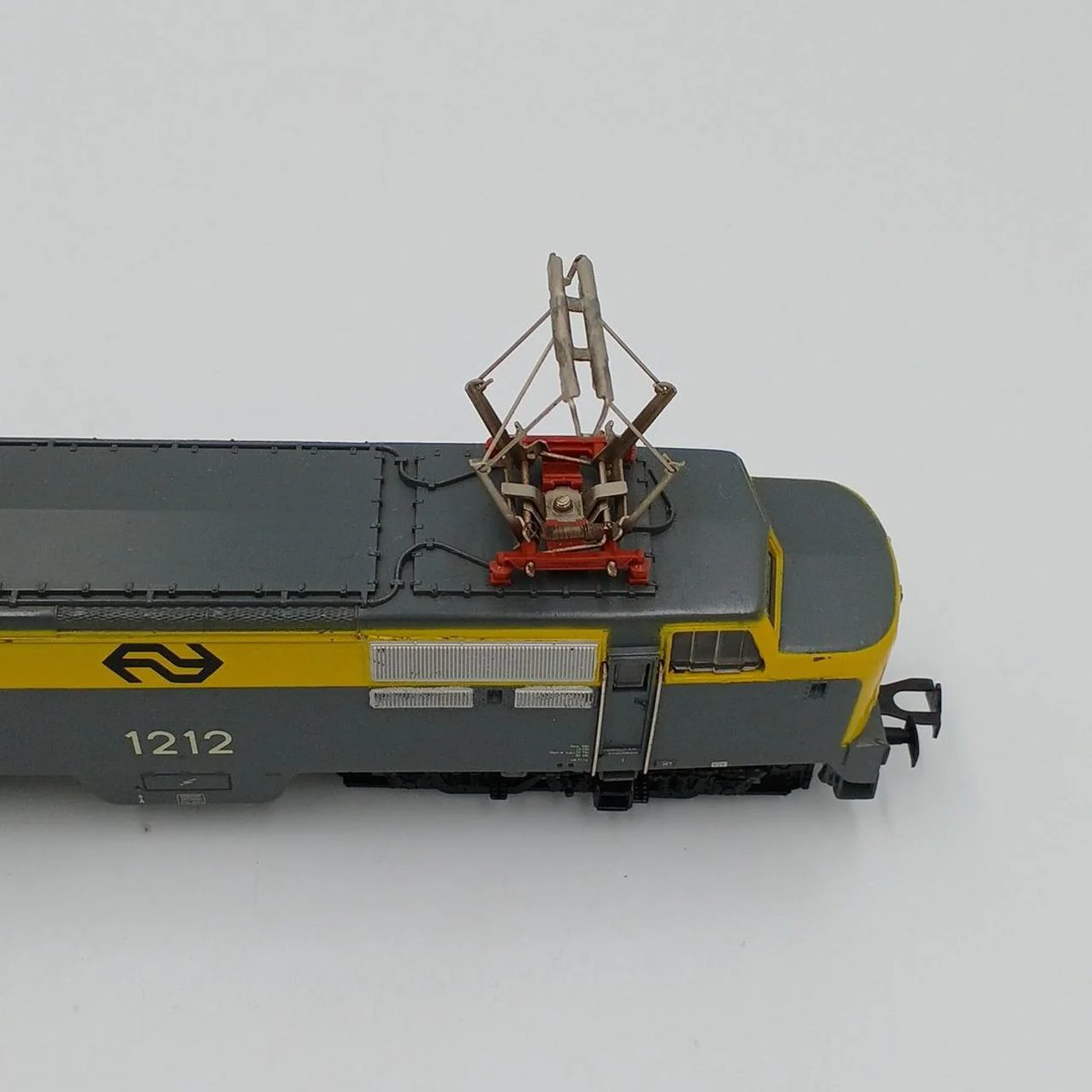 MARKLIN HO Gauge Rolling Stock Overseas Rolling Stock Dutch Railways (NS) Class 1200 Electric Locomotive 1212 - Image 7