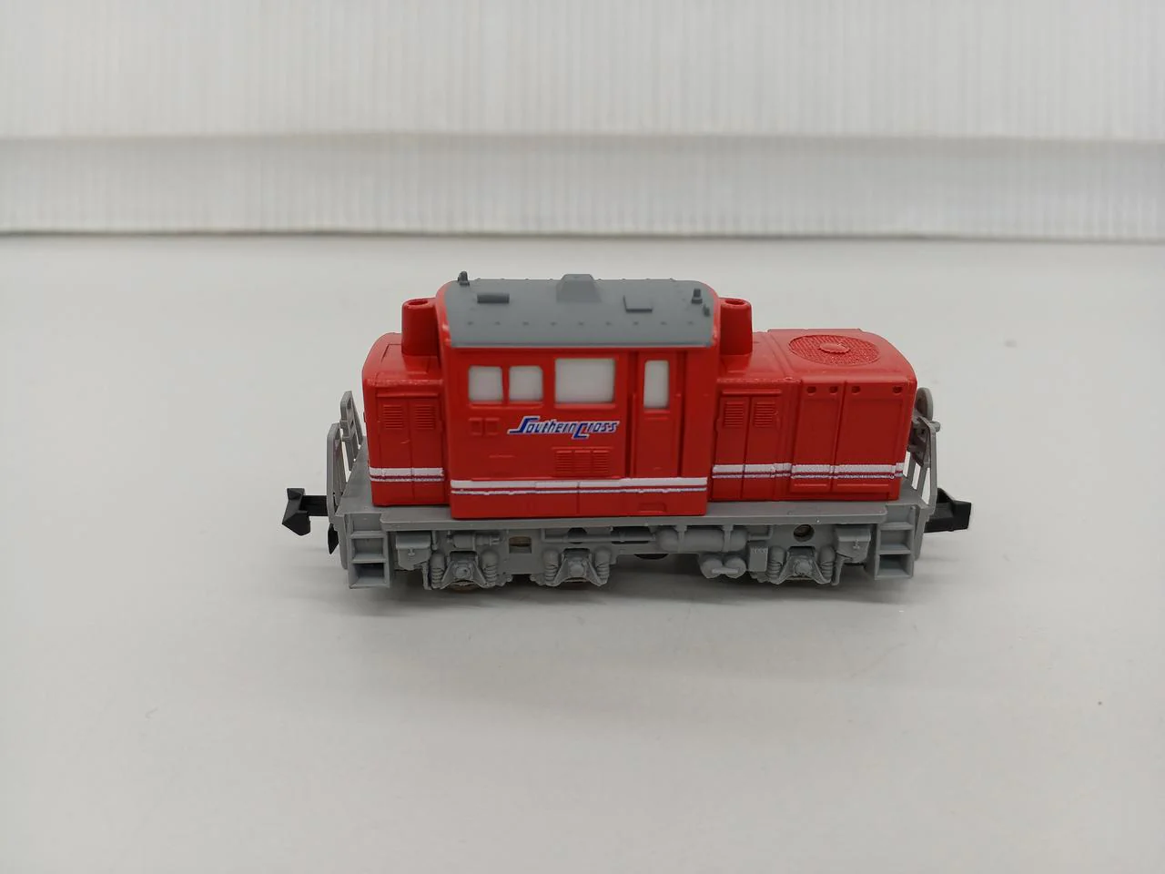 MICRO ACE N Gauge A1048 C-Type Diesel Locomotive - Image 9