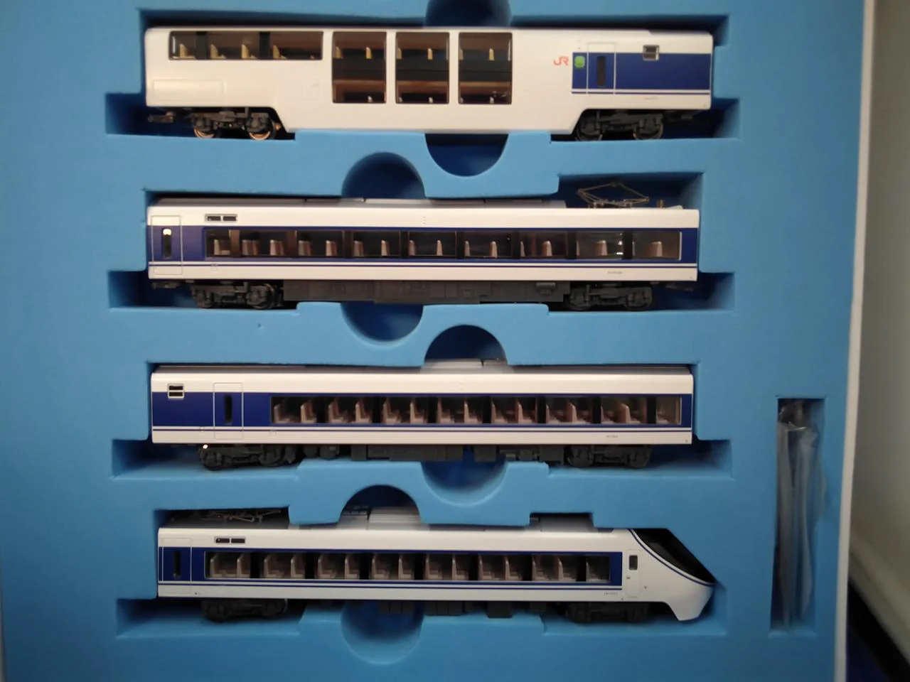 Microace 371 Series Limited Express 'Asagiri' 7-Car Set A-1070 - Image 6