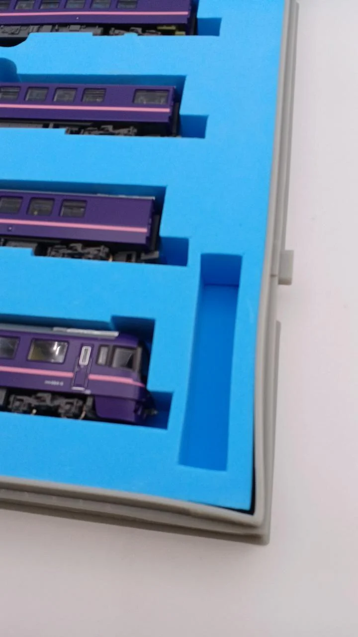 Microace A-2270 485 Series Tatami Train 'Hana' 6-Car Set - Image 10