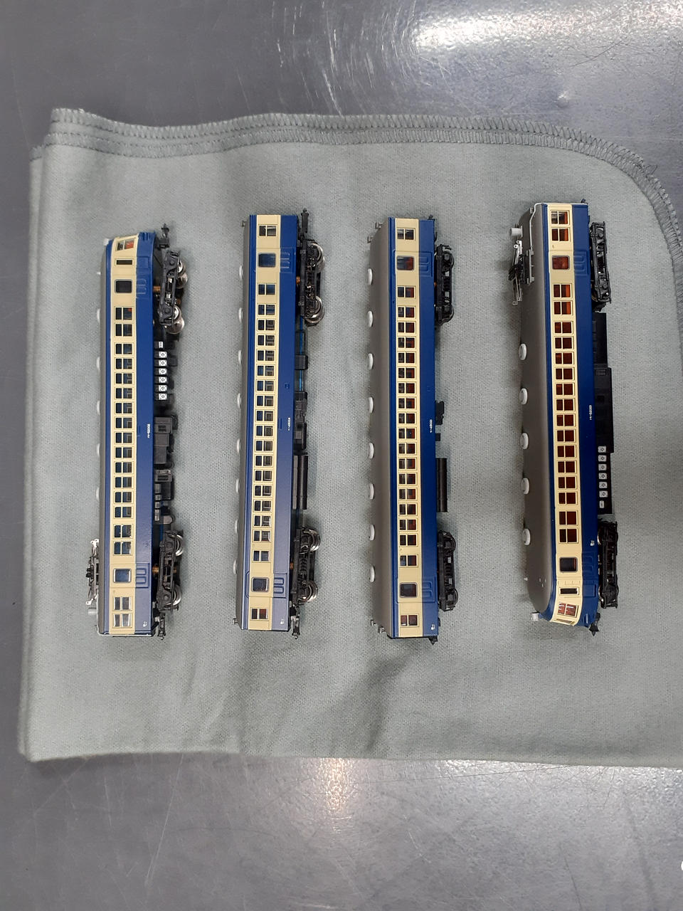 Microace N Gauge A-0085 JNR Series 52 Suka Color 4-Car Set - Image 5