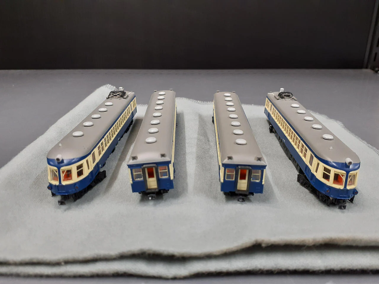 Microace N Gauge A-0085 JNR Series 52 Suka Color 4-Car Set - Image 6