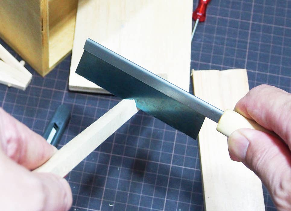 Mineshima KTRS-1205 Super Thin Blade Hand Saw - Image 5