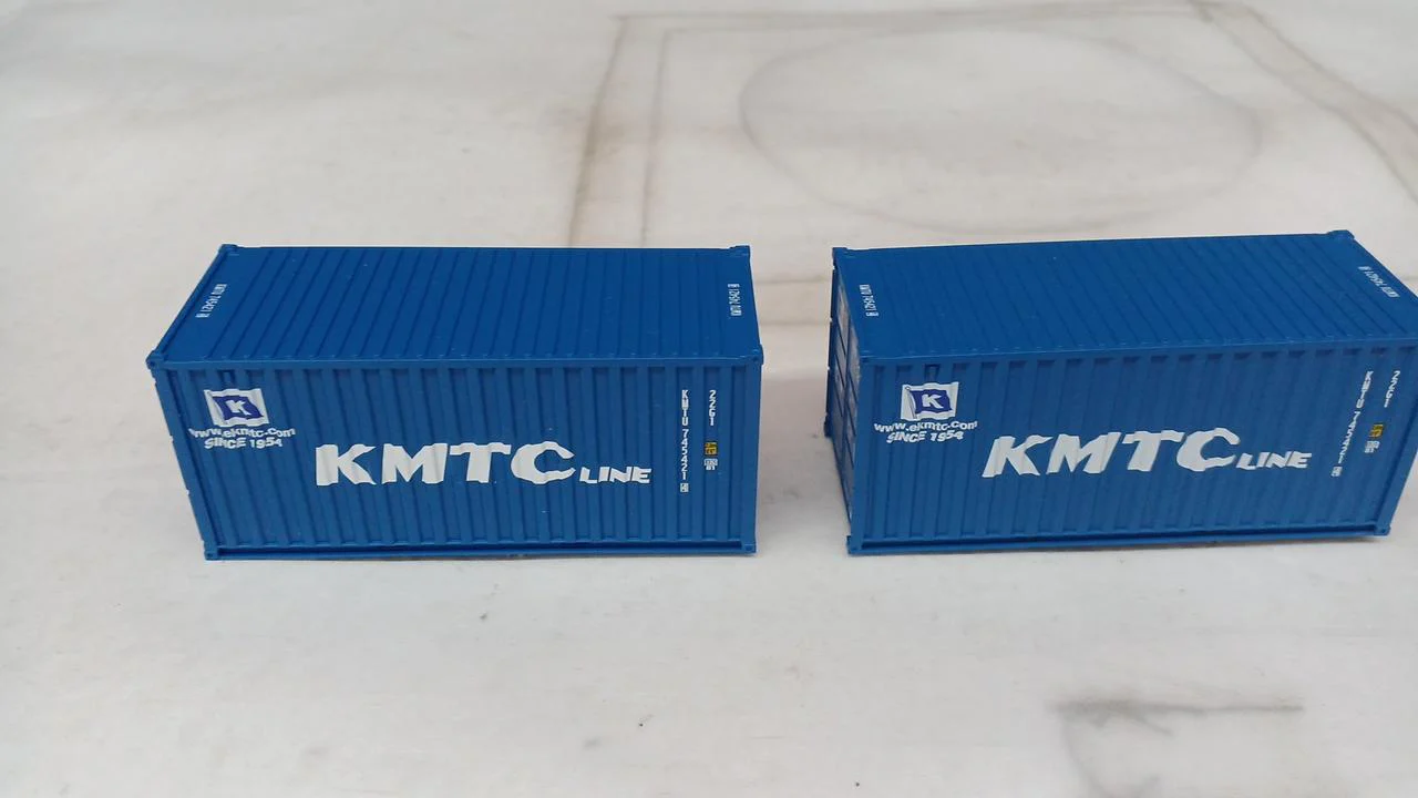 Model Icon 20FT 22G1 KMTC (Navy) Set of 2 HO Gauge 1/80 803C - Image 3