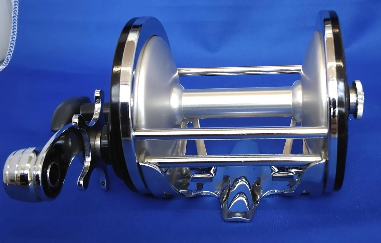 Olympic Baitcasting Reel (Old Tackle) FIGHTER380 - Image 2