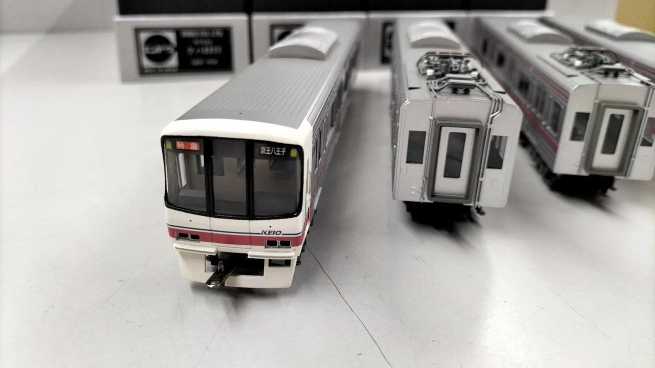 Pea HO Keio 8000 Series 4 cars - Image 7
