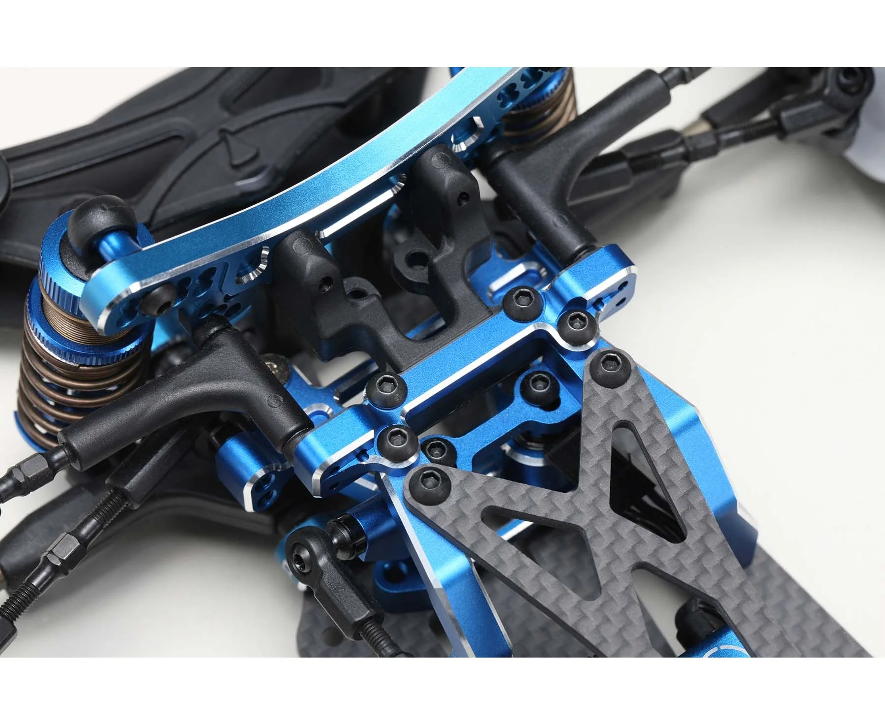 Yokomo Y2-202UMBL Aluminum Upper Arm Mount for RD/SD Series (blue) - Image 2