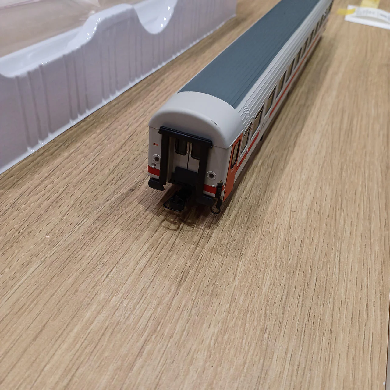 RIVAROSSI HO gauge INTERCITY SUN 2nd class car - Image 15