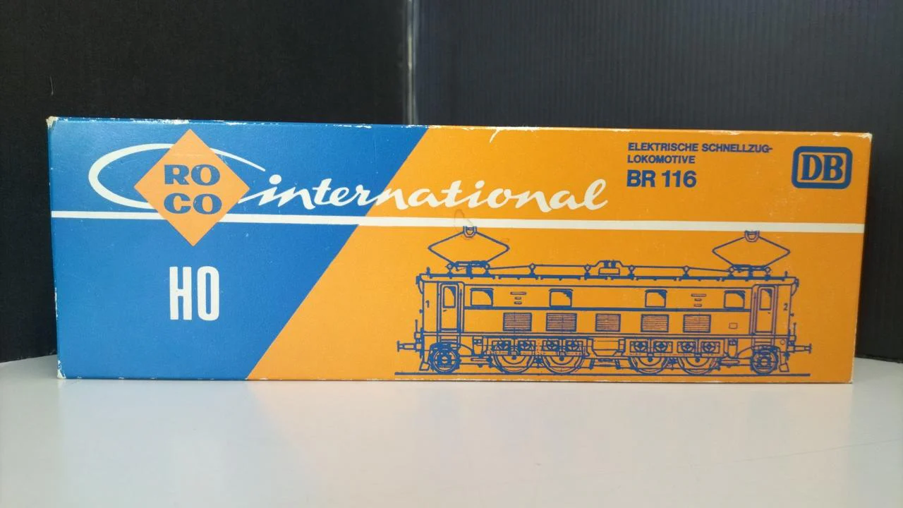 ROCO HO Gauge ELECTRIC EXPRESS TRAIN LOCOMOTIVE BR 116