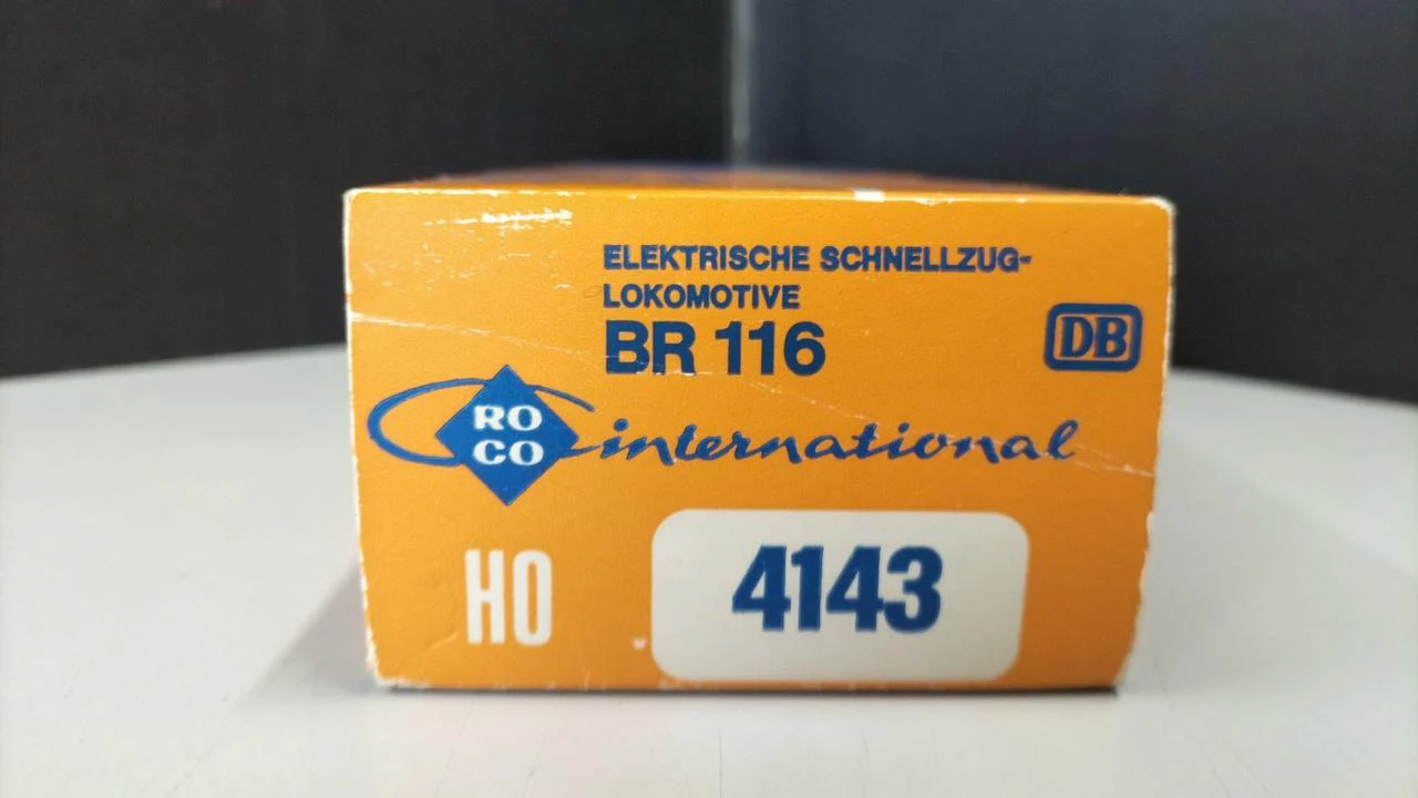 ROCO HO Gauge ELECTRIC EXPRESS TRAIN LOCOMOTIVE BR 116 - Image 3