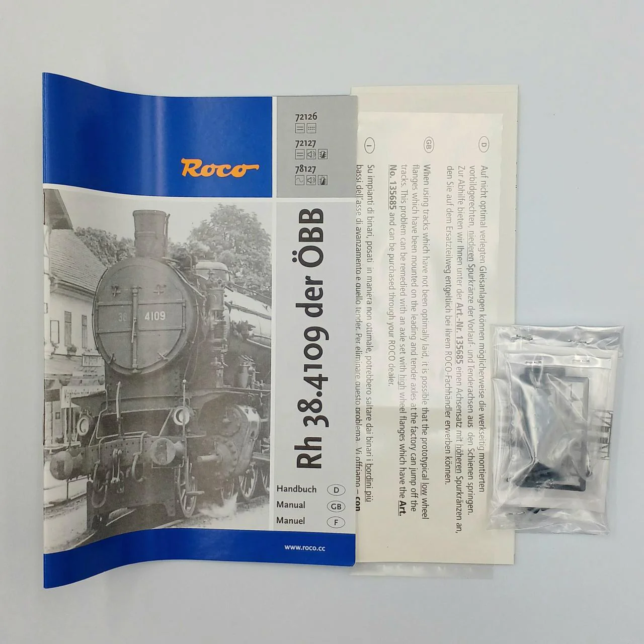 ROCO Steam Locomotive Austrian Federal Railway Steam Locomotive - Image 9