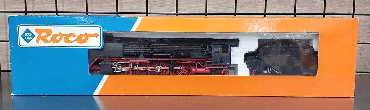 ROCO Steam Locomotive BR01 43243