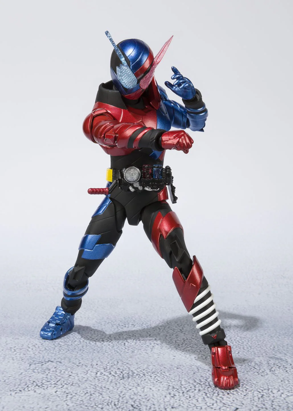 S.H.フィギュアーツ 仮面ライダービルド ラビットタンクフォーム 約145mm ABS&PVC製 塗装済み可動フィギュア - Image 4