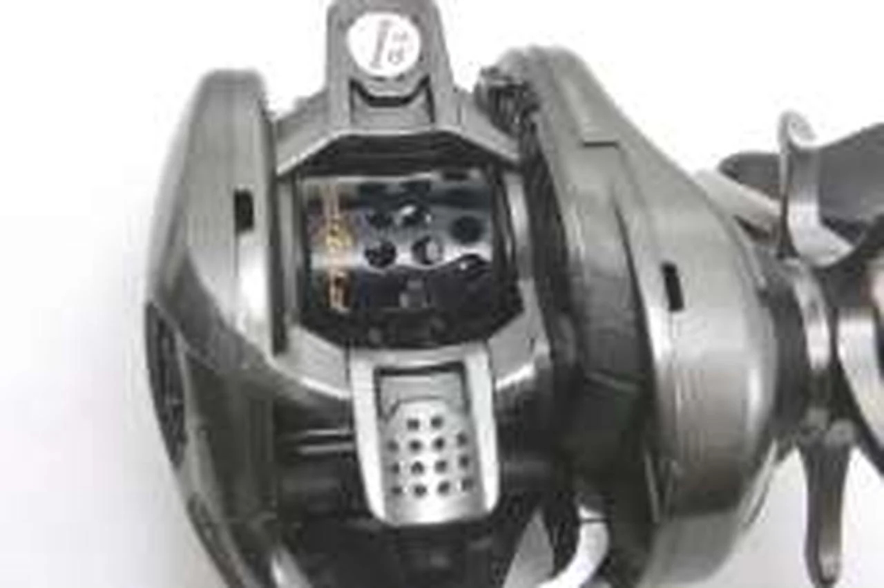 SHIMANO 16 Aldebaran BFS XG RH (03515) 16 Aldebaran BFS XG RH (03515) - Image 12