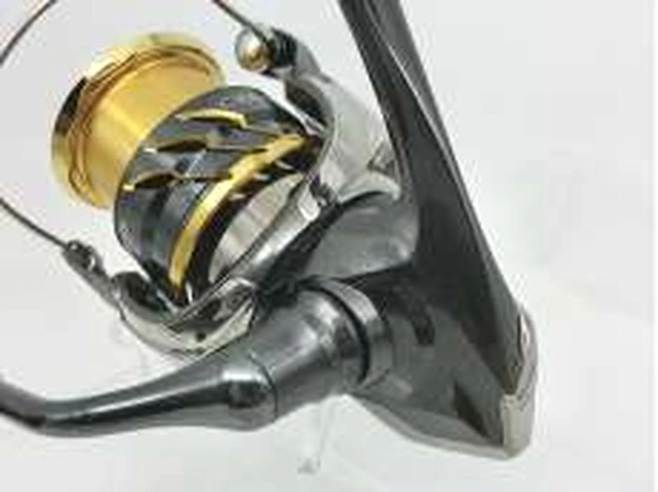 SHIMANO 20 Twin Power C3000MHG (04141) 20 Twin Power C3000MHG (04141) - Image 9