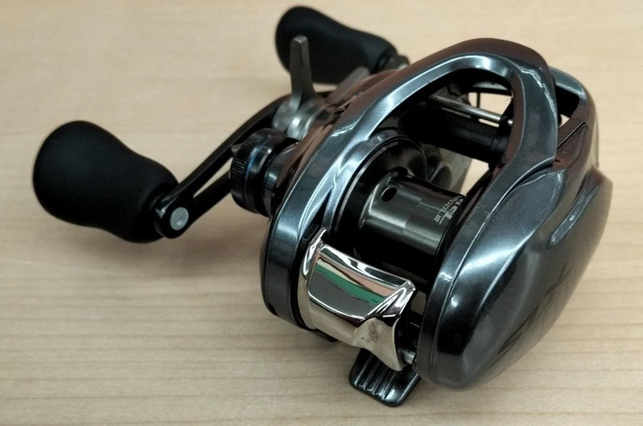 Shimano 22SLX DC XT 71HG 044716 - Image 2