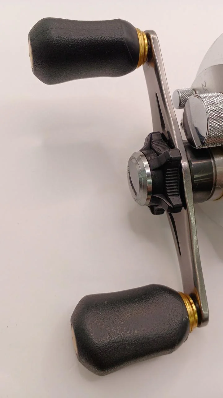 SHIMANO Baitcasting Reel 12 CALCUTTA 200 02833 - Image 12