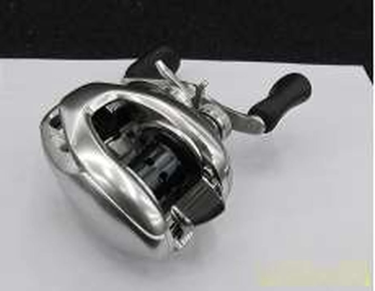 SHIMANO Baitcasting Reel 16 Metanium MGL HG - Image 4