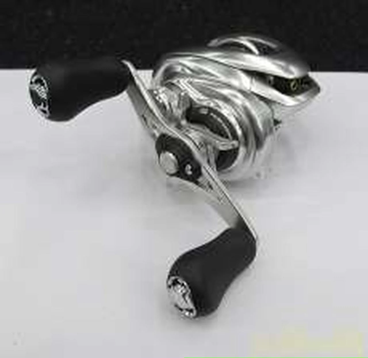 SHIMANO Baitcasting Reel 16 Metanium MGL HG - Image 8