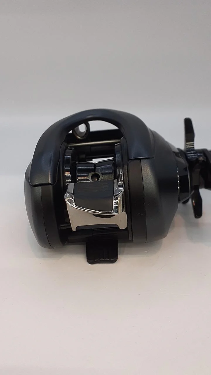 SHIMANO Baitcasting Reel 17 EXSENCE DC XG 03735 - Image 4