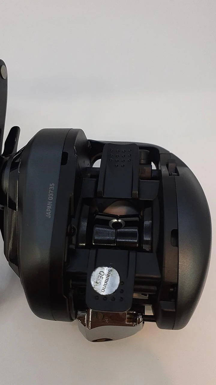 SHIMANO Baitcasting Reel 17 EXSENCE DC XG 03735 - Image 9
