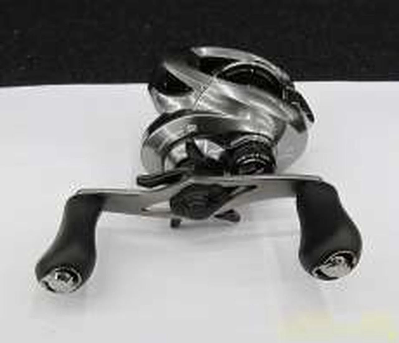 SHIMANO Baitcasting Reel 17CHRONARCH MGL 150 - Image 3
