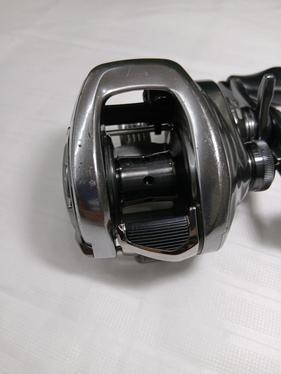 SHIMANO Baitcasting Reel 18 Bantam MGL HG - Image 2