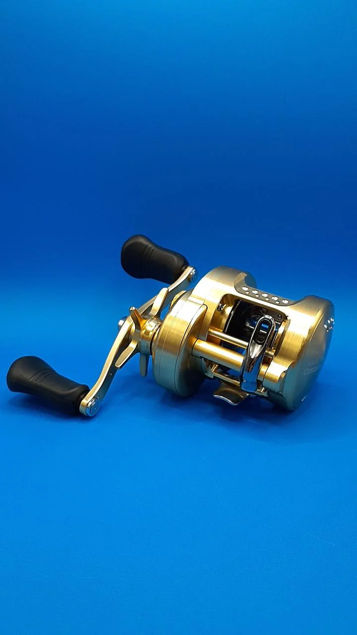 SHIMANO Baitcasting Reel 18 CALCUTTA CONQUEST 300 03863