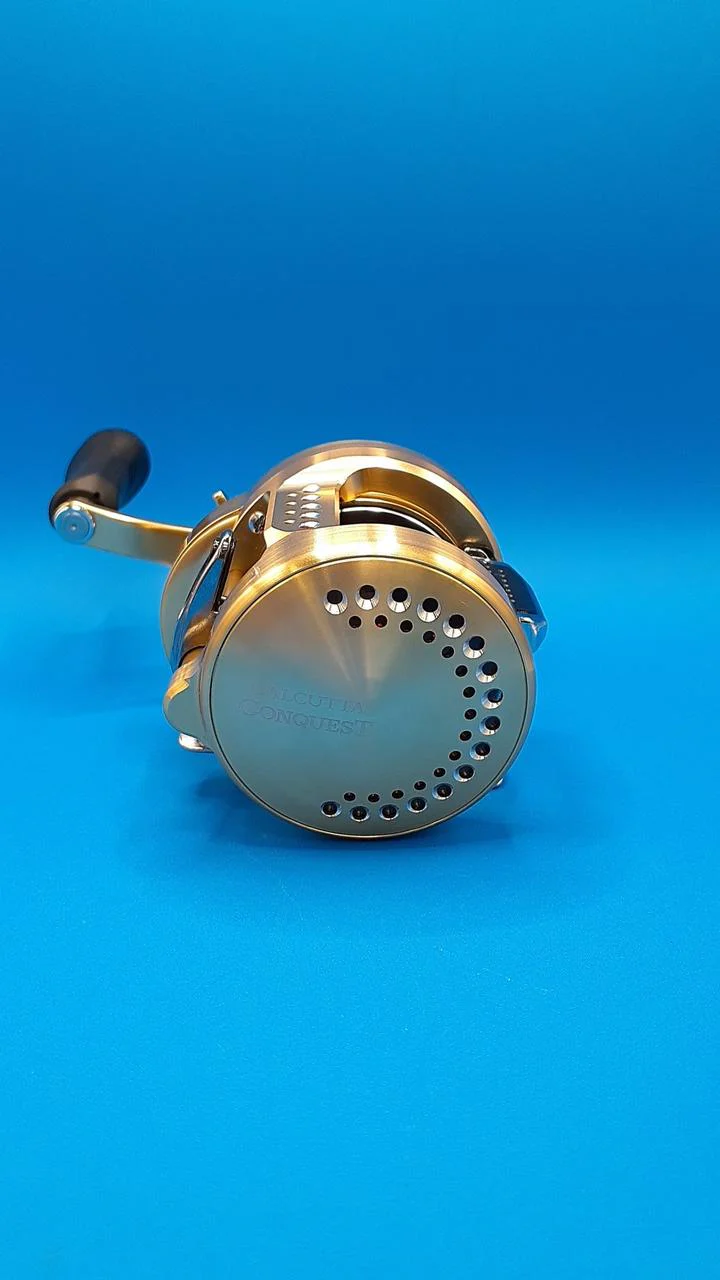 SHIMANO Baitcasting Reel 18 CALCUTTA CONQUEST 300 03863 - Image 2