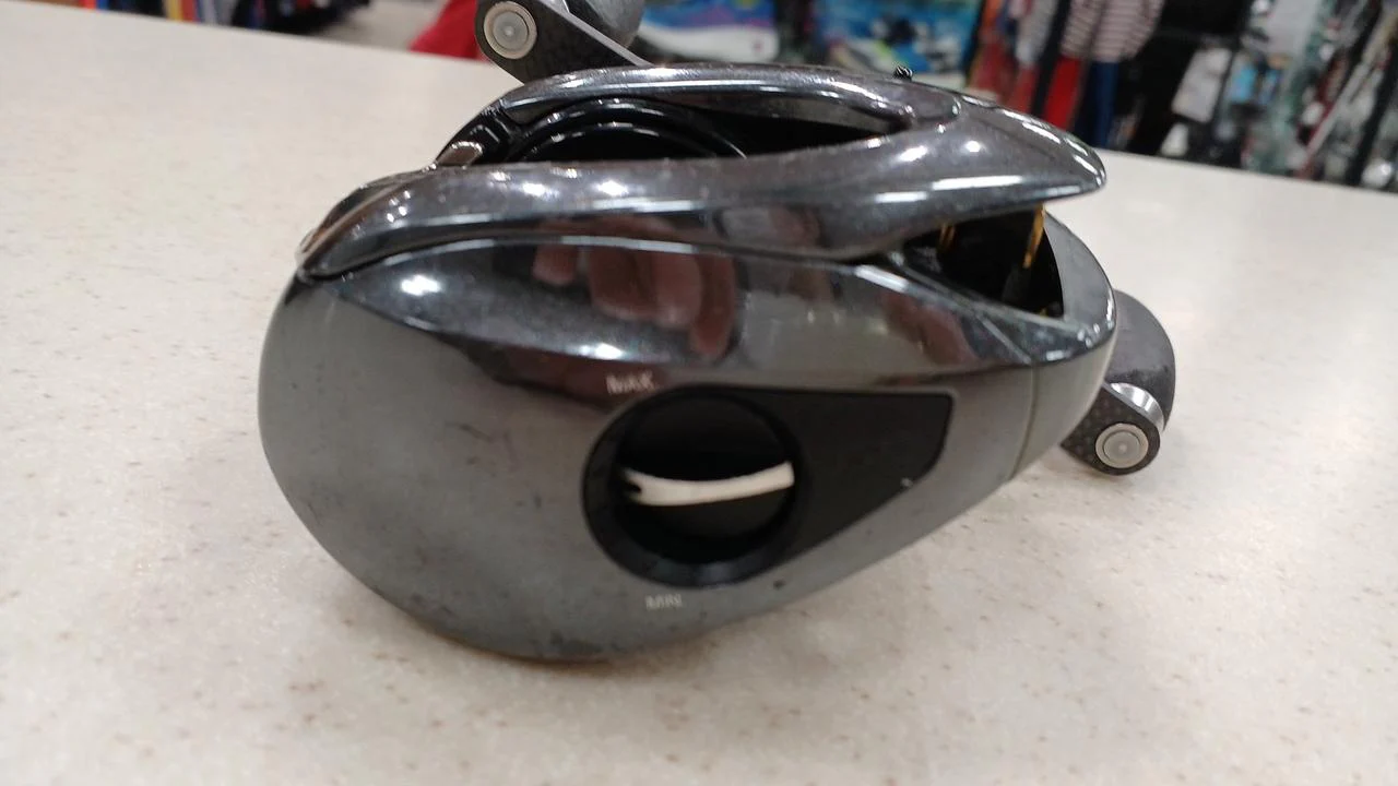 SHIMANO Baitcasting Reel 18ANTARES DC MD LEFT - Image 4